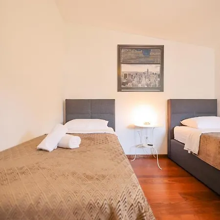 شقة Sunny Terrace With Two Bedroom And Parking زادار