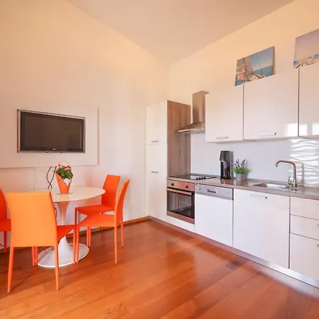 Apartment Sunny Terrace With Two Bedroom And Parking Zadar