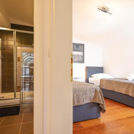 Sunny Terrace With Two Bedroom And Parking Apartment Zadar