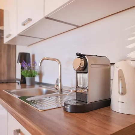 Sunny Terrace With Two Bedroom And Parking Διαμέρισμα