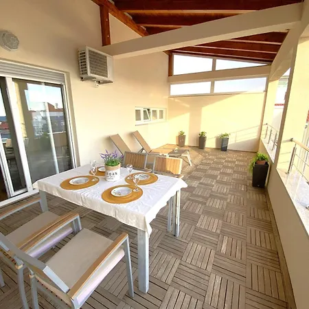 Sunny Terrace With Two Bedroom And Parking Ζαντάρ