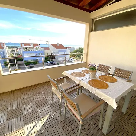 Sunny Terrace With Two Bedroom And Parking * Ζαντάρ