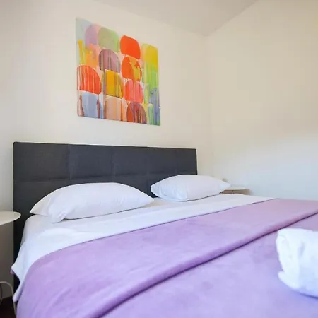 Sunny Terrace With Two Bedroom And Parking *