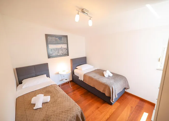 Apartment Sunny Terrace With Two Bedroom And Parking