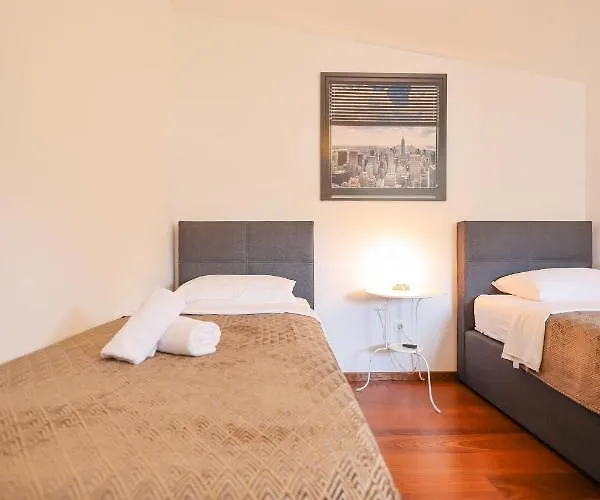 Apartment Sunny Terrace With Two Bedroom And Parking Zadar