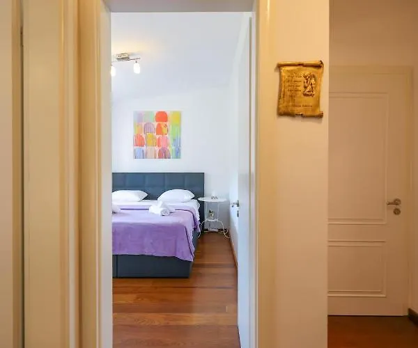 Apartment Sunny Terrace With Two Bedroom And Parking